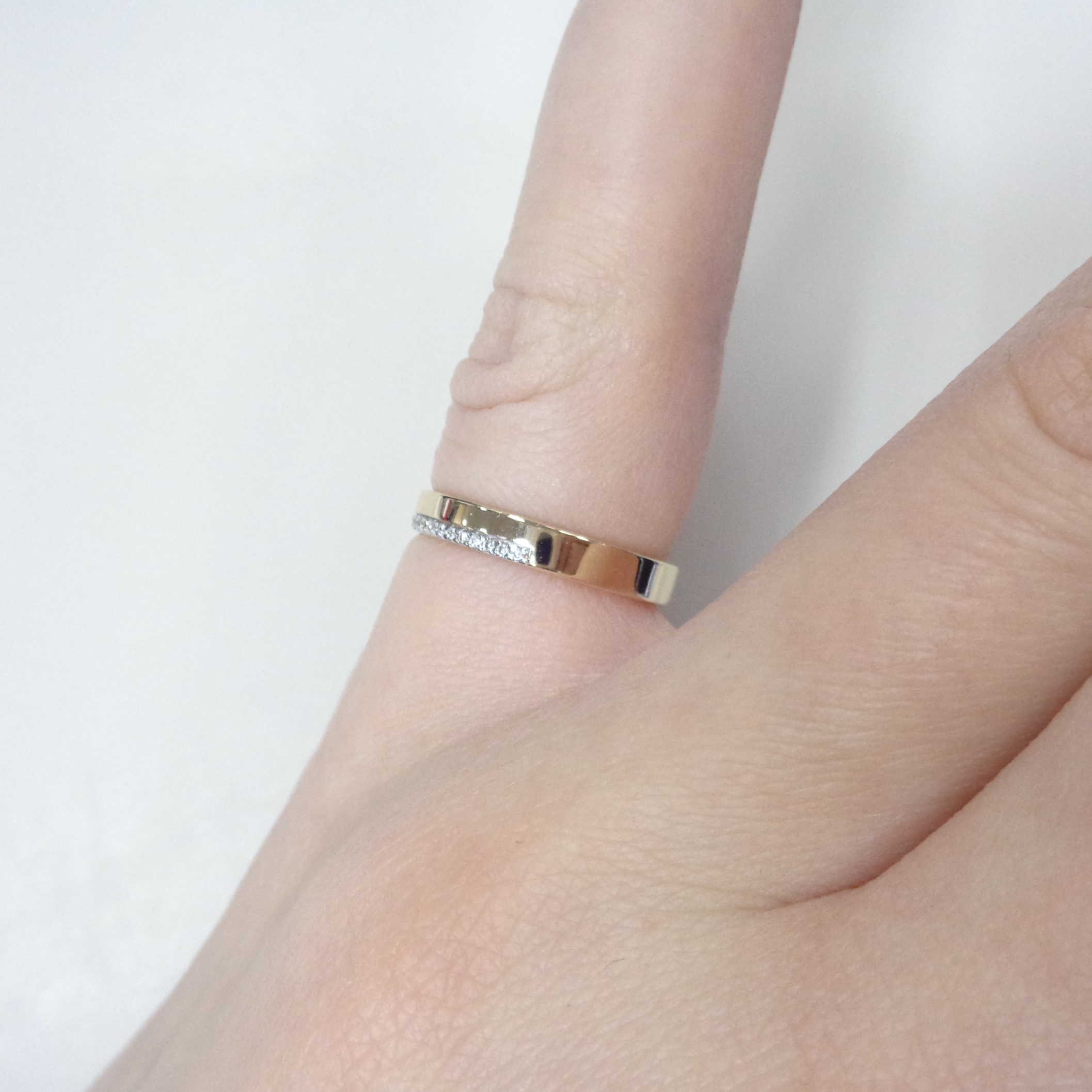 Золотое кольцо 585 пробы; родий; Обручальное; вставки 19 Бр.Кр-57 0,040 3/6А